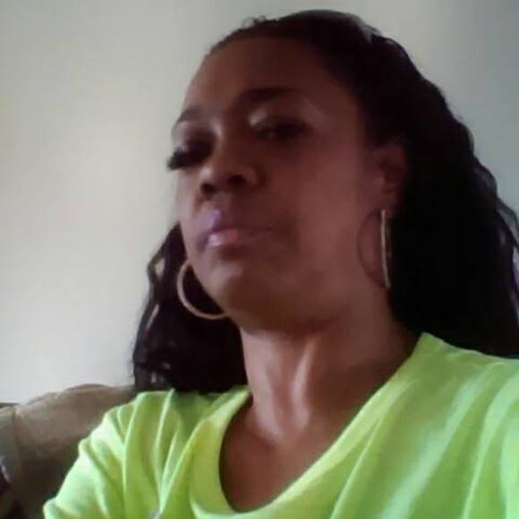 Meet your Posher, Latrice - Picture 1 of 1